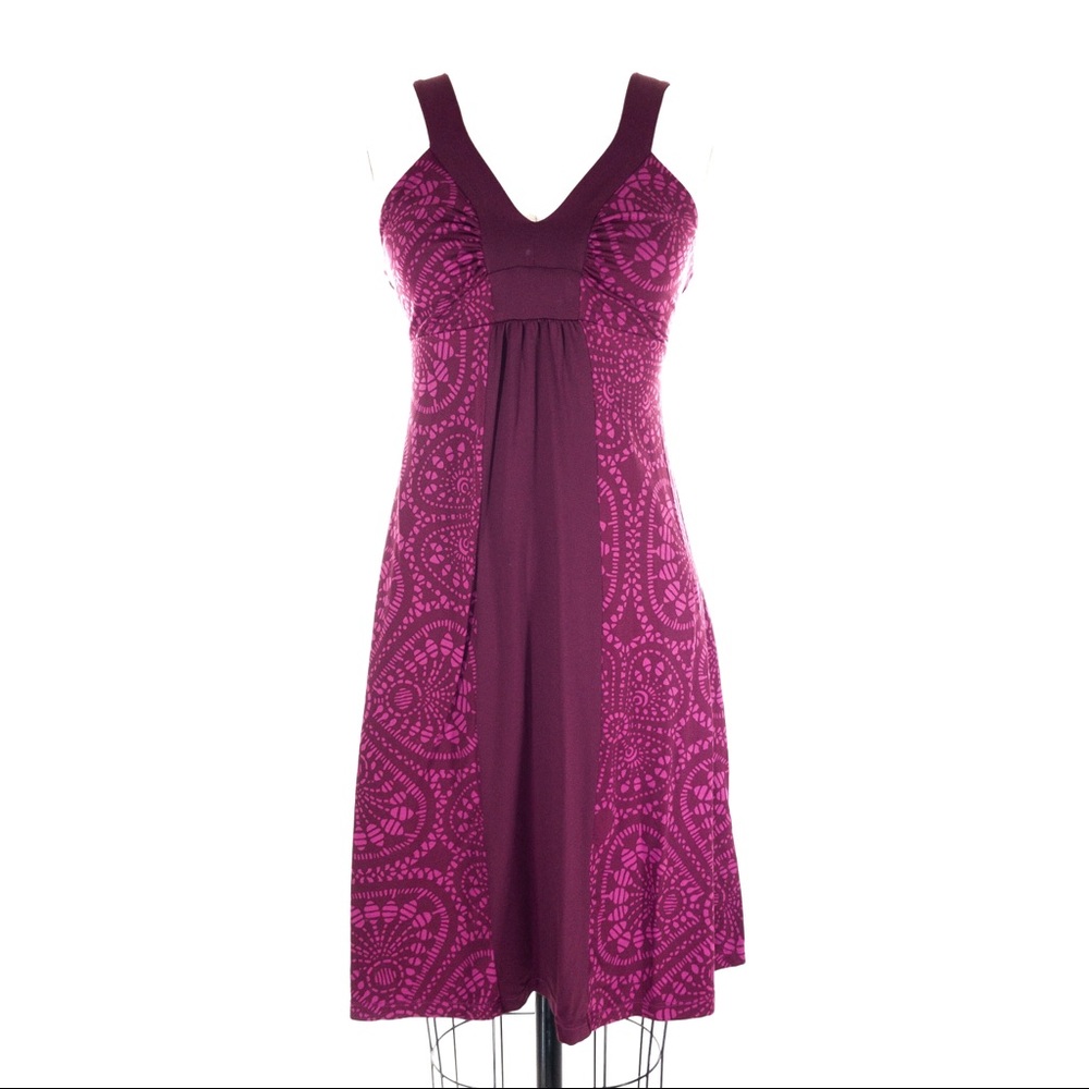 Patagonia XS Corinne Purple Pink Tank Dress Stretch Athletic Fit Flare V Neck